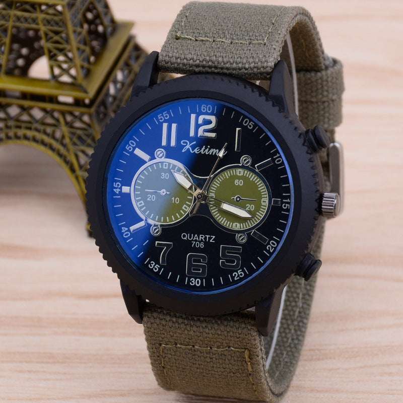 Casual Men’s Fashion  Wristwatch  with  Cloth  Band