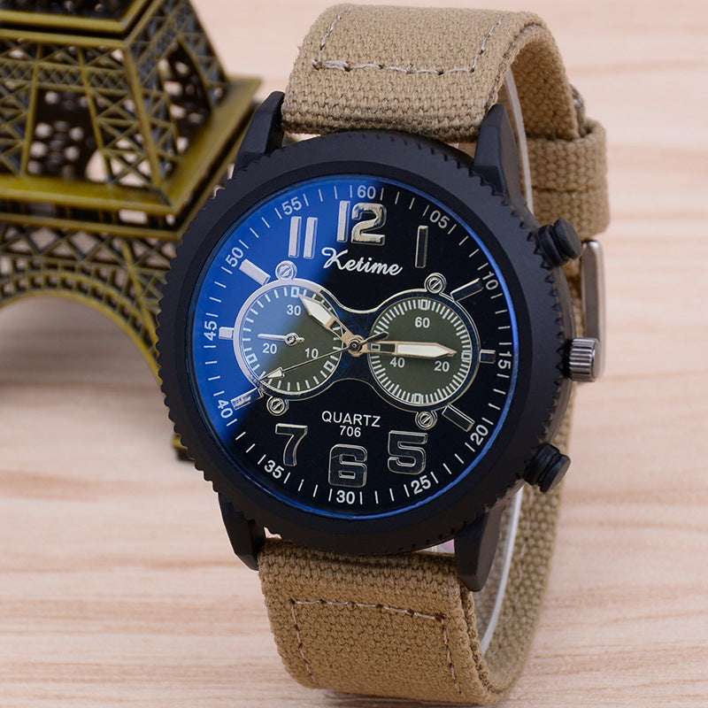 Casual Men’s Fashion  Wristwatch  with  Cloth  Band